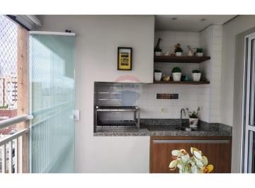 Apartamento · 84m² · 3 Quartos · 2 Vagas · "Varanda com churrasqueira a carvão na Saúde!"