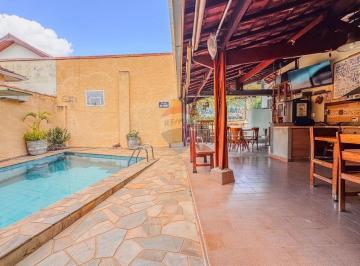 Casa · 271m² · 3 Quartos · 2 Vagas · Casa A Venda em Mogi Mirim - Centro - AT: 357m² / AC: 271m² - 3 Quartos (2 suítes) - INVESTIMENTO R$