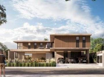 Casa · 537m² · 5 Quartos · 6 Vagas · Casa de alto padrão com 5 suítes e piscina à venda no Condomínio Vila Rica em Balneário Camboriú