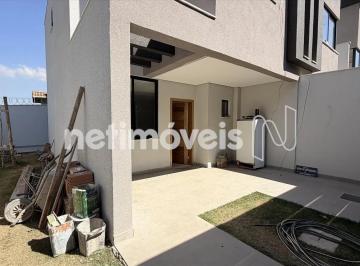 Casa · 167m² · 3 Quartos · 2 Vagas · Casa geminada 3 quartos com suíte e quintal 167m²; Itapoã