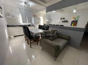 Apartamento · 82m² · 3 Quartos · 1 Vaga · Apartamento com 70m², mobiliado á aproximadamente 1,2 km da Praia dos Ingleses.