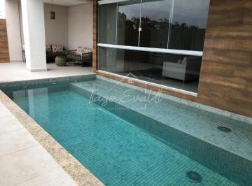 Apartamento · 62m² · 2 Quartos · 1 Vaga · Apartamento Mobiliado com 62m² á aproximadamente 250 metros da Praia dos Ingleses.