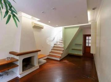 Casa · 150m² · 3 Quartos · 2 Vagas · Casa em Santana com 150m², 3 dormitórios e 2 vagas de garagem.