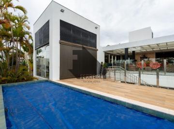 Casa · 455m² · 2 Quartos · 6 Vagas · Casa com 04 quartos para Locação no Cond. Res. Maxximo Garden - Jardim Botânico