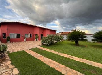 Casa de 4 quartos, Vicente Pires · EXCELENTE CASA RUA 5 VICENTE PIRES 4 SUÍTES REFORMADA LOTE 800M2! OPORT.