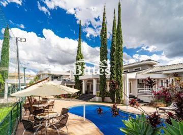 Casa de 4 quartos, Vicente Pires · Casa de Alto Padrão com 2.091 m² de Lote, Piscina Aquecida, Quadra de Tênis e Porteira Fechada