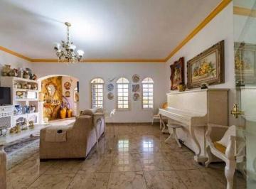 Casa · 375m² · 4 Quartos · 6 Vagas · Casa 4 Dorms, 1 Suíte, 6 Vagas em Vila Pires, Santo André — Financia e Permuta