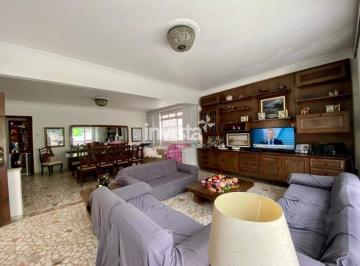 Casa · 290m² · 4 Quartos · 5 Vagas · Casa à venda no bairro Ponta da Praia