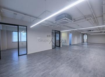 Comercial · 400m² · 25 Vagas · Prédio Comercial - Jardim Europa - 1.156m².
