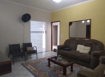 Casa · 215m² · 3 Quartos · 2 Vagas · Encantador Sobrado de 3 Dormitorios com Churrasqueira e Varanda - Aracatuba
