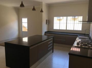 Casa · 240m² · 3 Quartos · 2 Vagas · Casa com 3 dormitorios a venda, 240 m2 por R$ 630.000,00 - Paraiso - Aracatuba/SP