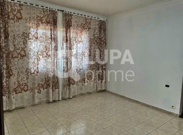 Casa · 218m² · 3 Quartos · 5 Vagas · CASA COM 3 QUARTOS E 5 VAGAS DE GARAGEM À VENDA NA VILA SABRINA