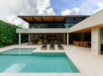Casa · 1012m² · 5 Quartos · 4 Vagas · O jardim já filtra quem entende de arquitetura de quem apenas consome tendências.