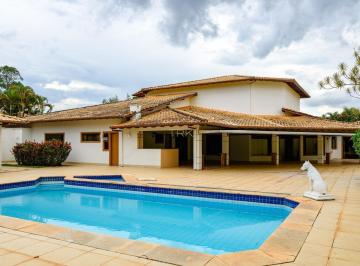 Casa · 472m² · 4 Quartos · 2 Vagas · Sua vida não precisa de escadas. Precisa de conforto.