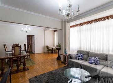 Apartamento · 185m² · 3 Quartos · 1 Vaga · Apartamento com 3 dormitórios 2 banheiros sala 3 ambientes 1 vaga.