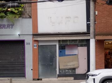 Comercial · 110m² · Loja na Rua Afonso Braz, N. 375 • 110 m²