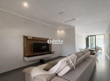 Casa · 250m² · 3 Quartos · 2 Vagas · Casa com 3 quartos sendo 2 suíte disponível para Venda no bairro Loteamento Portal do Vale II em Ube
