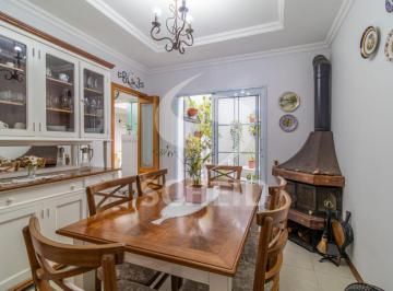 Casa · 151m² · 4 Quartos · 2 Vagas · Casa no condomínio Condomínio Vila Hípica para venda com 4 quartos, sendo 2 suítes , 151m²