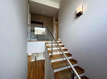 Casa · 493m² · 4 Quartos · 5 Vagas · CASA A VENDA COM 4 SUITES, VISTA PANORAMICA - Carapicuíba/SP