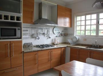 Casa · 241m² · 3 Quartos · 4 Vagas · Casa em Condomínio à Venda em Santana de Parnaíba-SP, Bairro Tarumã: 3 Quartos, 1 Suíte, 3 Banheiros