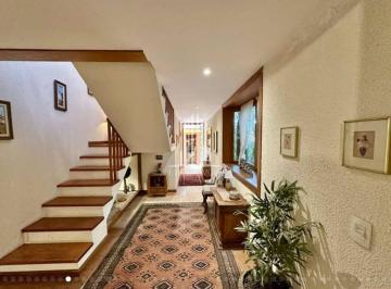 Casa · 470m² · 4 Quartos · 2 Vagas · Casa de alto padrão em condomínio na Vila de São Fernando, em Cotia-SP: 4 quartos, 4 suítes, 6 banhe