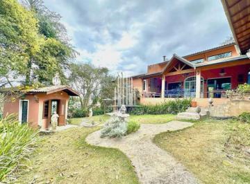 Casa · 354m² · 3 Quartos · 4 Vagas · Imperdível oportunidade: Casa de alto padrão à venda em condomínio exclusivo em Cotia-SP, no bairro