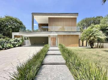 Casa · 401m² · 5 Quartos · 11 Vagas · Casa em Condomínio: Luxo e Conforto em Jandira-SP, Jardim do Golf I 5 Quartos, 5 Suítes, 6 Banheiros