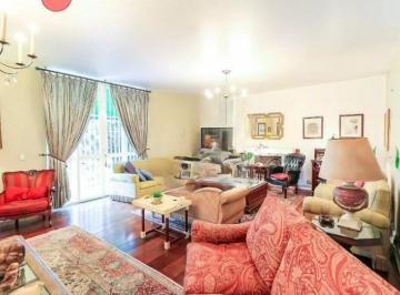 Casa · 400m² · 4 Quartos · 4 Vagas · Sobrado á venda no Jardim Guedala, com 4 dormitórios, sendo 2 suítes e 4 vagas.