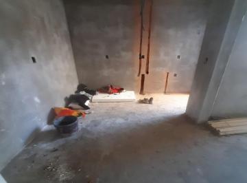 Apartamento · 85m² · 3 Quartos · 2 Vagas · Apartamento sem condomínio com 3 dormitórios e com 2 vagas de garagem