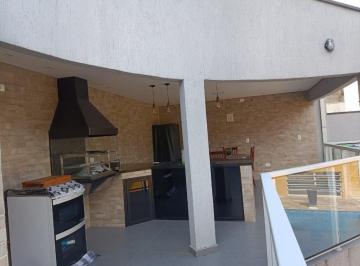 Casa · 327m² · 3 Quartos · 3 Vagas · Casa em Condomínio de Luxo em Santana de Parnaíba-SP, Bairro Tarumã: 3 Quartos, 3 Suítes, 4 Banheiro