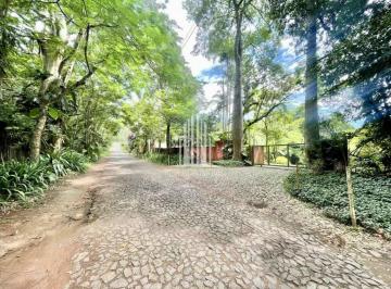 Casa · 379m² · 3 Quartos · 4 Vagas · Chácara do Refúgio: Casa à Venda em Carapicuíba-SP com 3 Suítes e Vista para Mata Atlântica, 4 Vagas