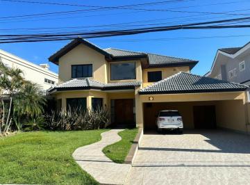 Casa · 460m² · 4 Quartos · 6 Vagas · Casa à venda, Condomínio Melville, 4 Suítes (3 com varanda), 6 vagas de garagem, piscina