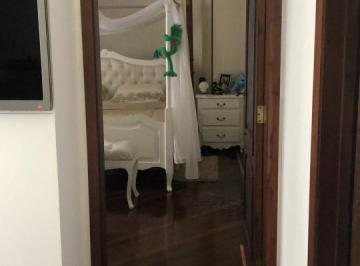 Casa · 688m² · 4 Quartos · 9 Vagas · Imponente Casa em Condomínio de Luxo na Aldeia da Serra, Barueri-SP: 4 Quartos, 4 Suítes, 6 Banheiro