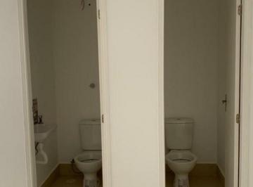 Casa · 207m² · 2 Quartos · Sobrado para Renda a Venda