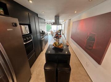 Casa · 192m² · 3 Quartos · 2 Vagas · Sobrado à venda em São Paulo, Jardim Aeroporto