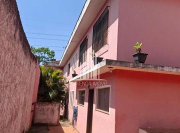 Casa · 280m² · 4 Quartos · 4 Vagas · Imperdível oportunidade de adquirir uma casa de luxo em Santo André-SP, no bairro Campestre com 4 qu