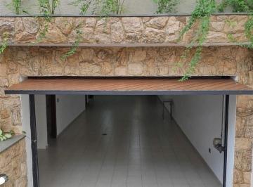 Casa · 257m² · 3 Quartos · 6 Vagas · Casa em São Caetano, 257m², 3 Dormitórios.