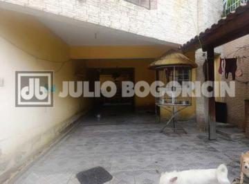 Apartamento · 161m² · 3 Quartos · 1 Vaga · CASA TRIPLEX 3 QUARTOS SENDO UM SUÍTE EM TODOS SOS SANTOS