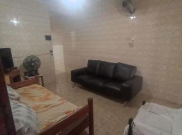 7dsng202owizmwzmngq5zjbh_md · Casa semi-isolada à venda no Solemar, em Praia Grande SP.