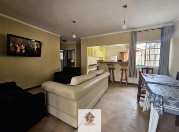 ofyzf982owiznwnlztu5otjl_md · Oportunidade na praia da lagoinha,a 400m do mar,casa com 4 dormitorios.
