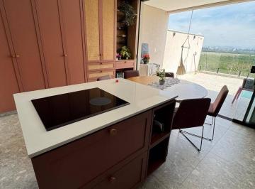 Casa · 180m² · 3 Quartos · 2 Vagas · Casa 3 pavimentos, 3 dormitórios (1 suíte),2 vagas, Jd das Indústrias, SJC