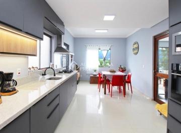 Casa · 210m² · 3 Quartos · 3 Vagas · Casa comcondomínio Porto do Sol, com excelente padrão de construção, com 3 quartos, 1 com closet,02