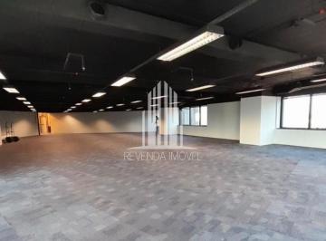 Comercial · 386m² · 10 Vagas · Ampla sala comercial para locação no Butantã, São Paulo-SP: 386m², 10 vagas de garagem. O espaço per