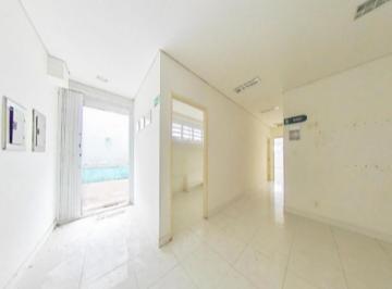 Comercial · 650m² · prédio Comercial com 650m² distribuídos em 5 vagas, 22 salas e 4 banheiros.