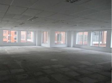 Comercial · 914m² · 22 Vagas · Alugue agora sua sala comercial de alto padrão na Zona Sul de São Paulo com 22 vagas de garagem e 91