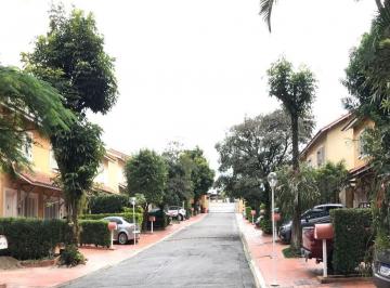 Casa · 260m² · 4 Quartos · 2 Vagas · Casa em Condomínio no Jardim Monte Alegre