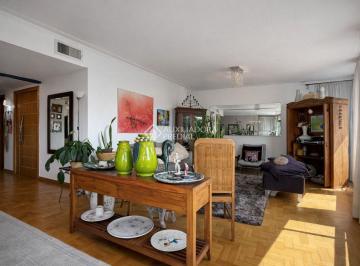 Apartamento · 181m² · 3 Quartos · 2 Vagas · 3 dormitórios 2 vagas a poucos metros do Hospital Moinhos