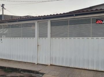 Casa de 3 quartos, Samambaia · QR 215 SAMAMBAIA - 3 Quartos - Na laje - SEMI MOBILIADA - ACEITA FINANCIAMENTO