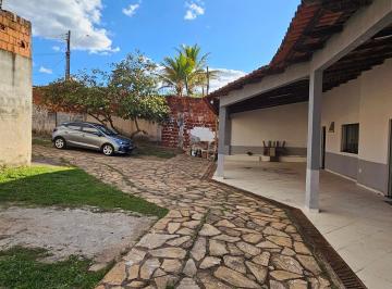 Casa de 3 quartos, Águas Claras · Casa Sobrado em Condomínio no Arniqueiras-DF com casa de 370m² e lote de 600m².