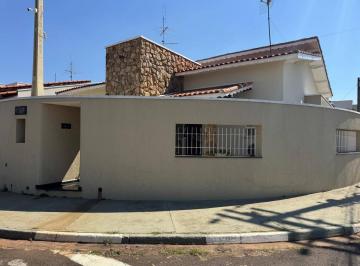 Casa · 224m² · 3 Quartos · 3 Vagas · Casa no Jardim Amaro